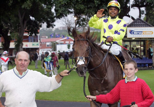 Sparksaflying-CTS-Nov-leadin